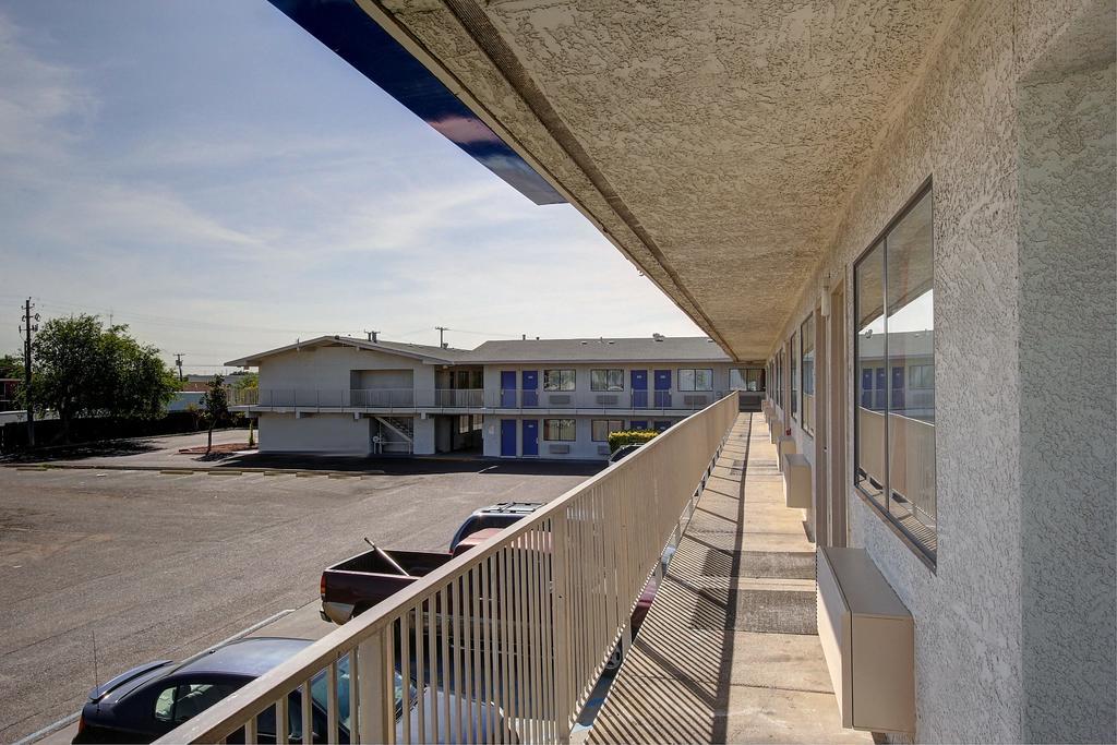 Motel 6-Laredo, Tx - South Exteriör bild