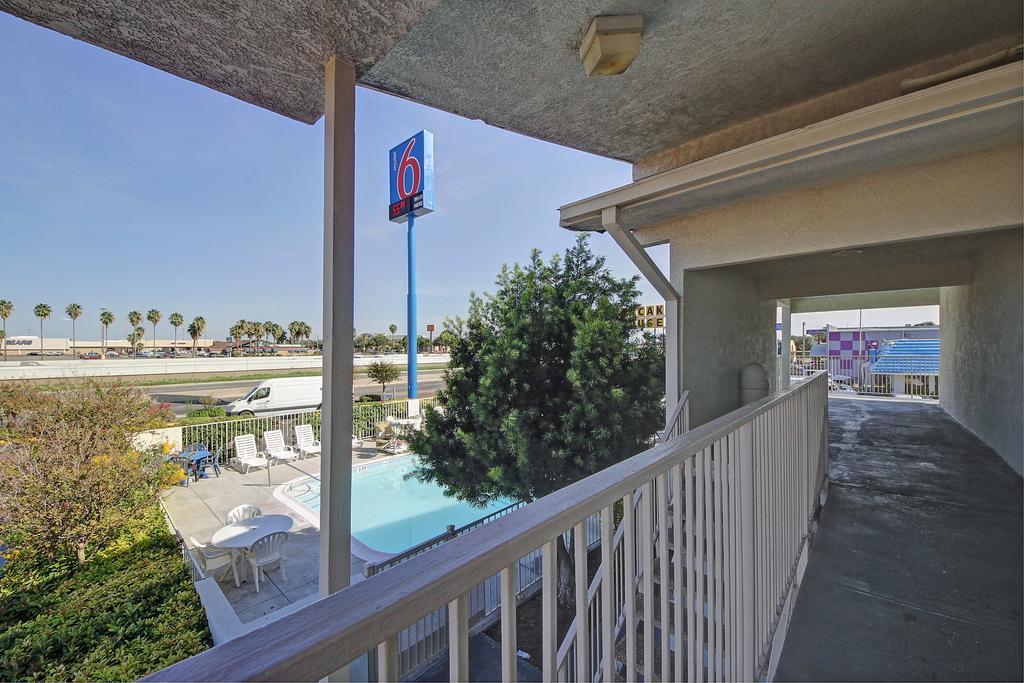 Motel 6-Laredo, Tx - South Exteriör bild