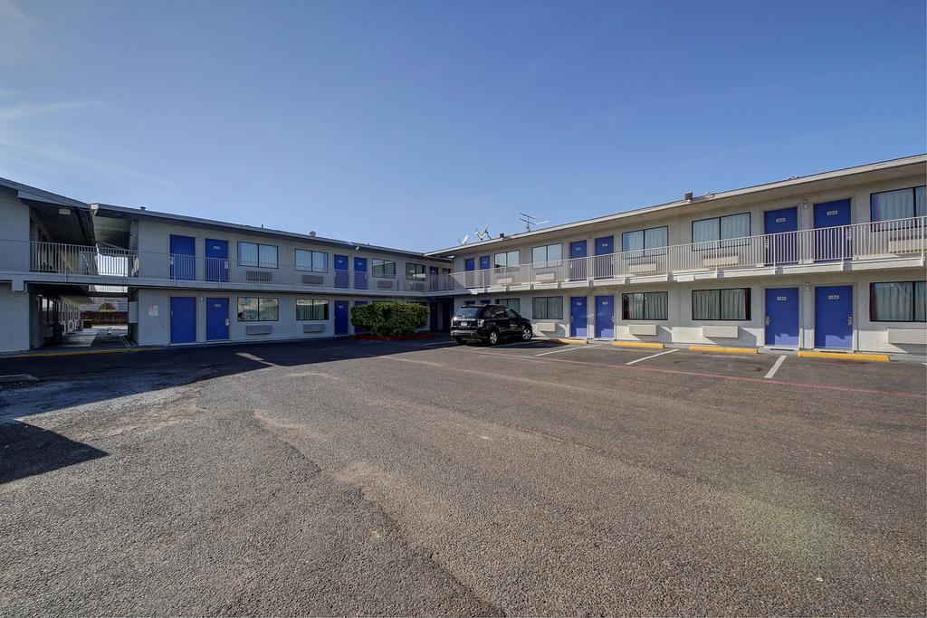 Motel 6-Laredo, Tx - South Exteriör bild
