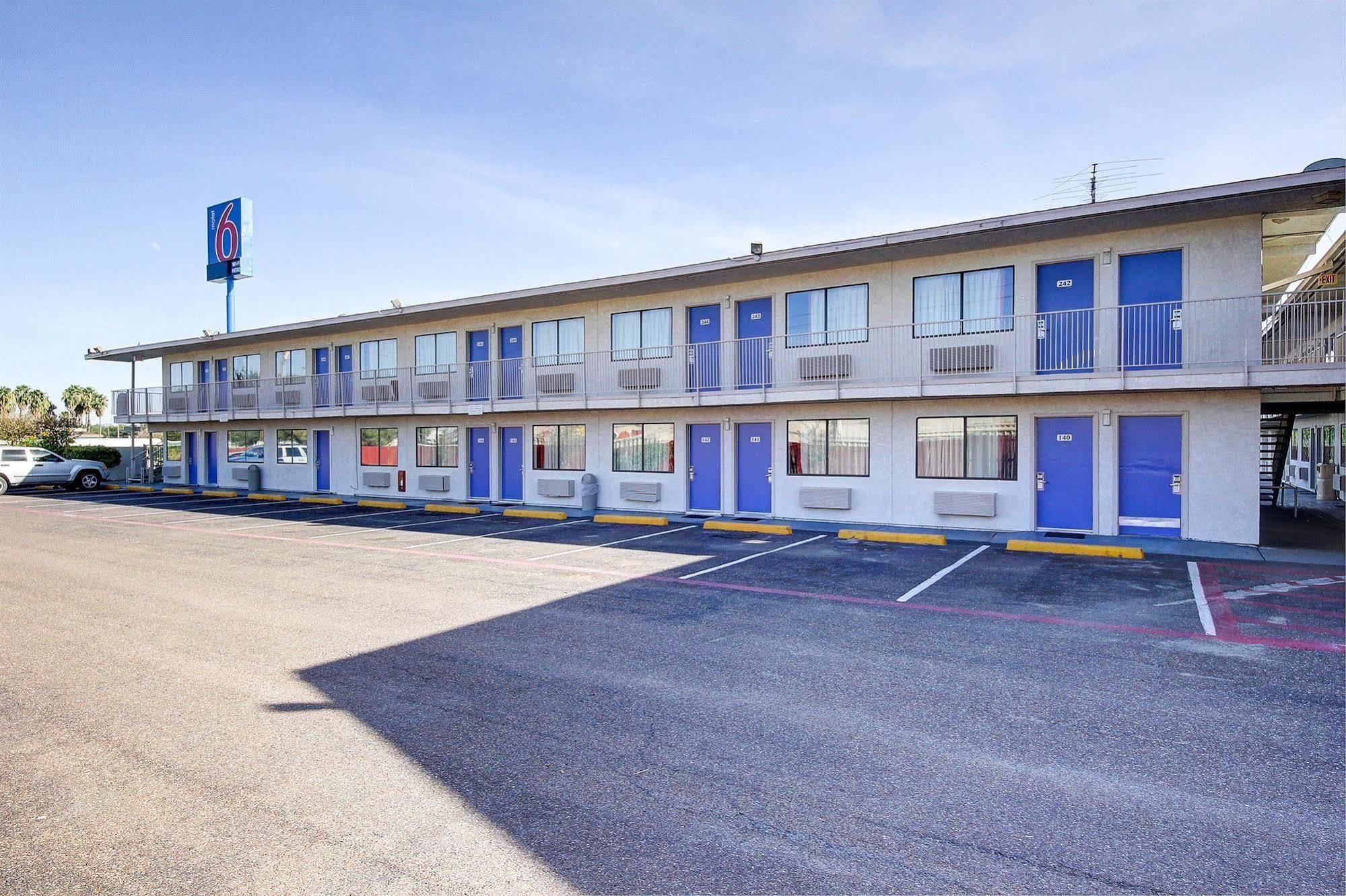 Motel 6-Laredo, Tx - South Exteriör bild