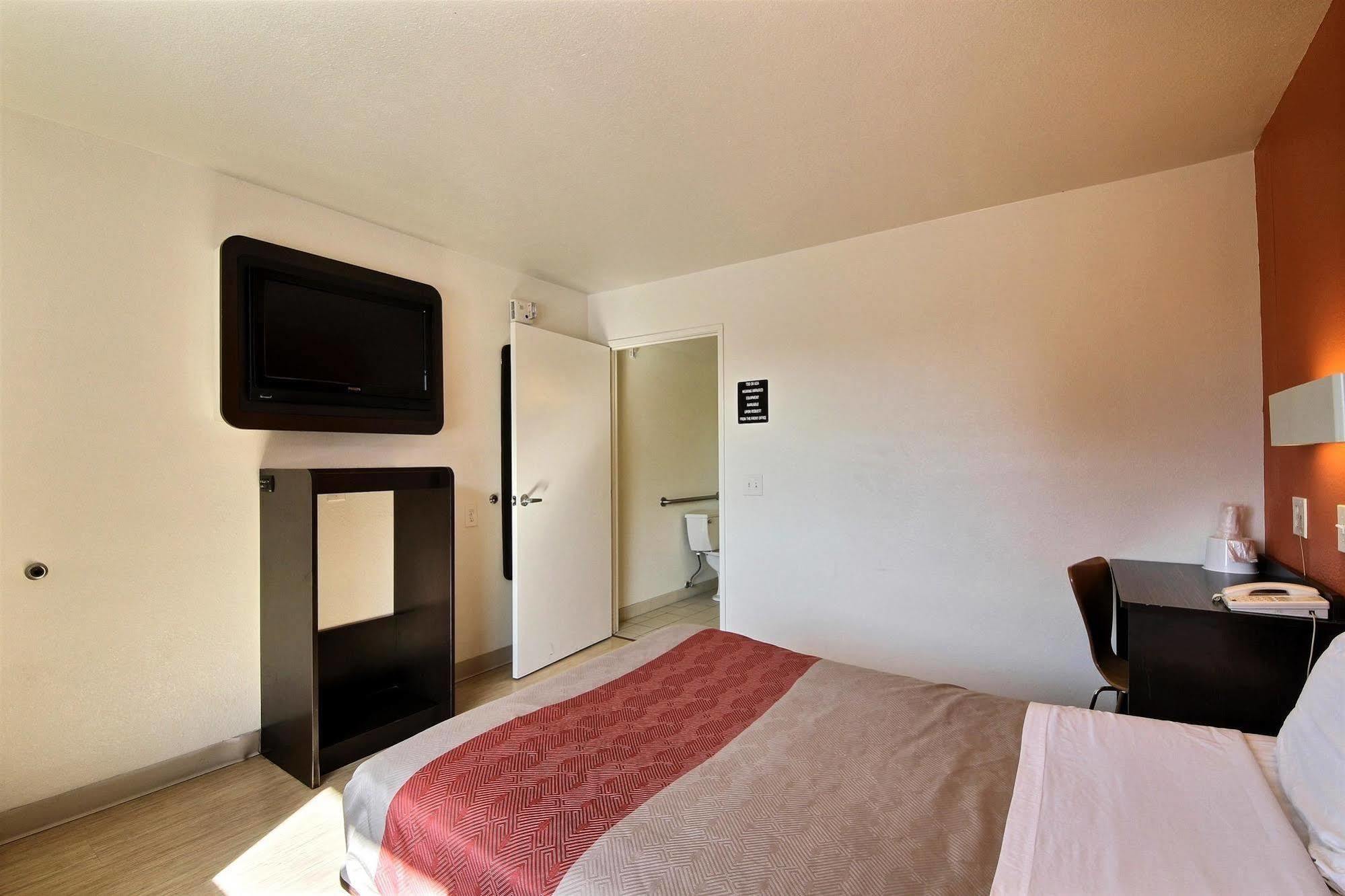 Motel 6-Laredo, Tx - South Exteriör bild
