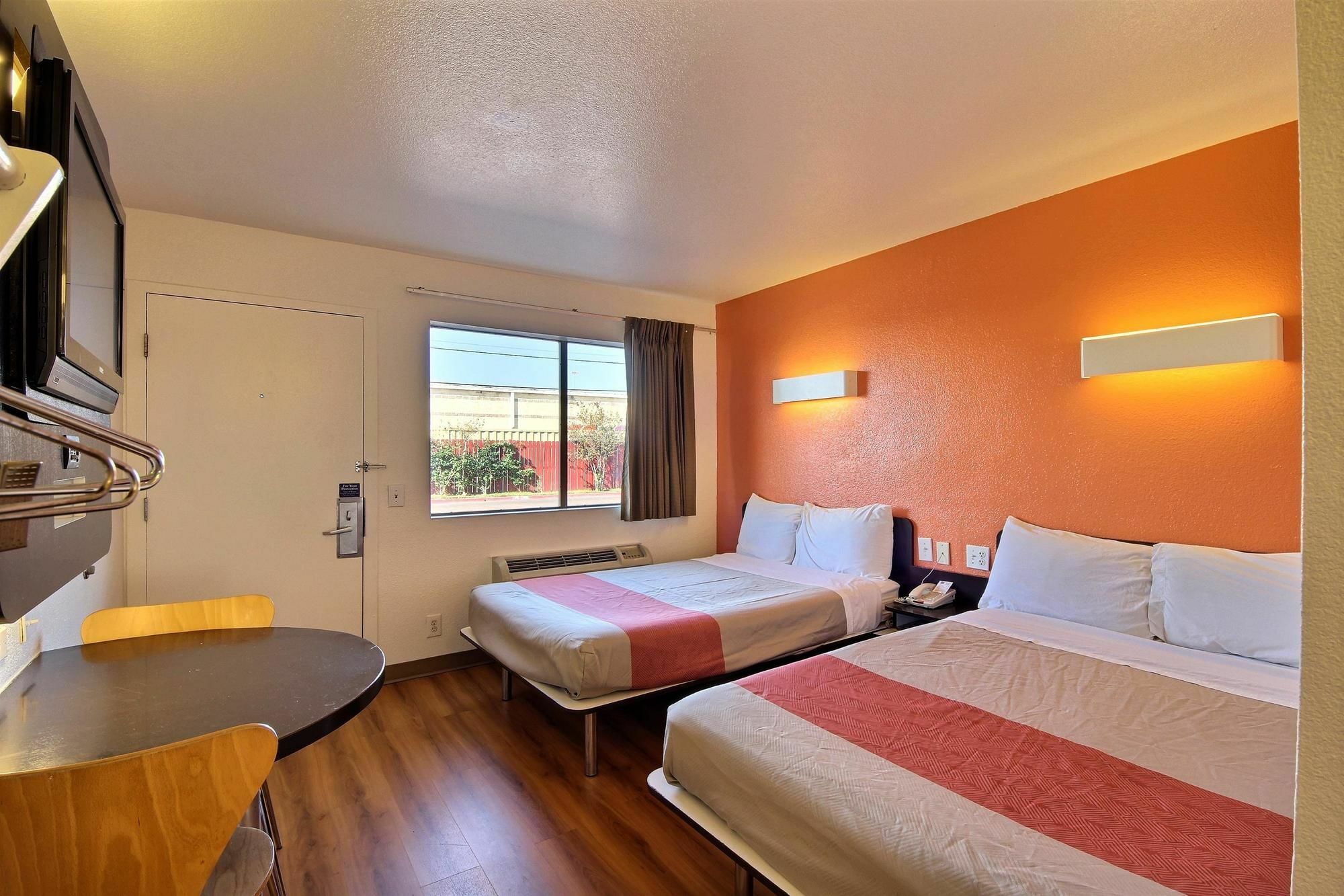 Motel 6-Laredo, Tx - South Exteriör bild